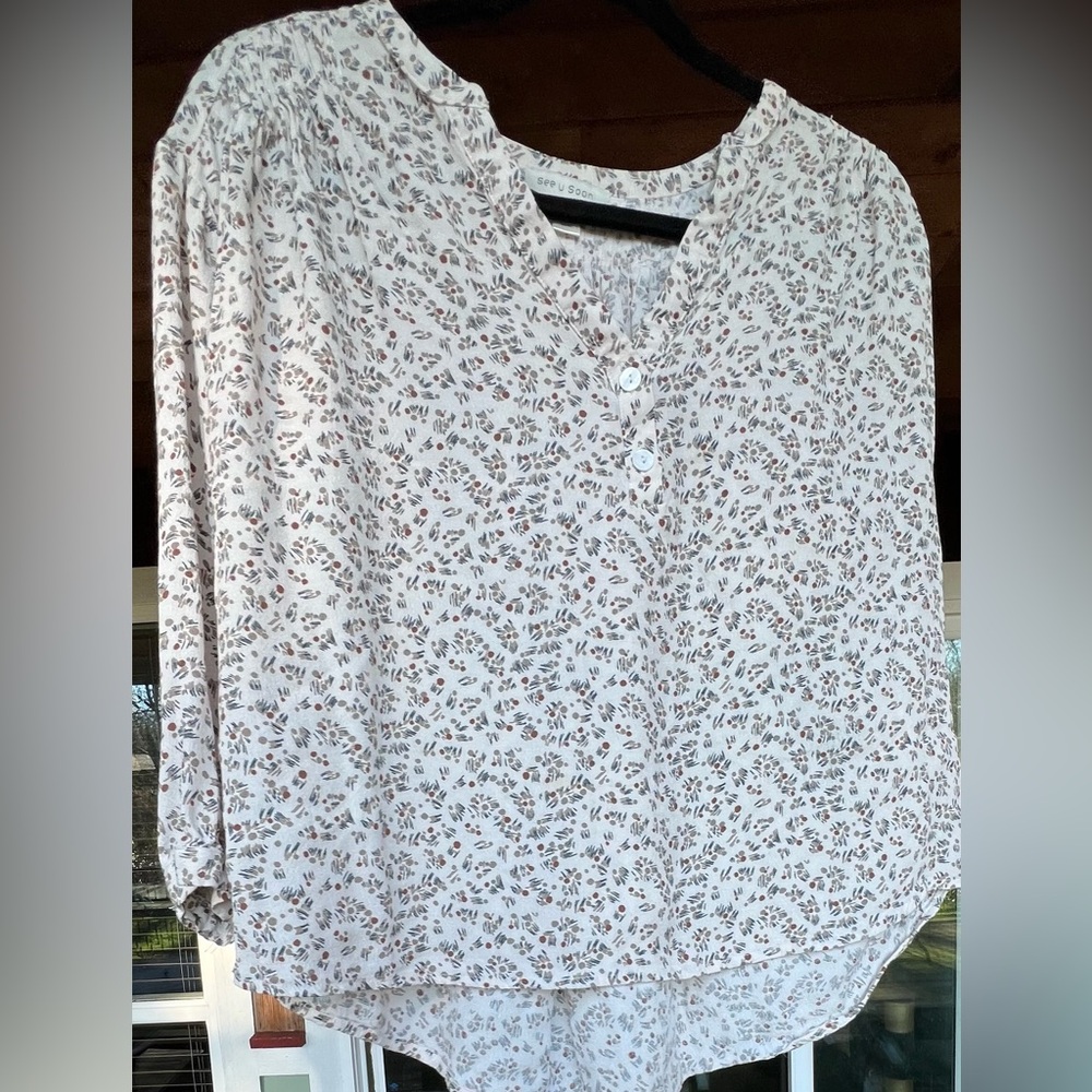 See U Soon Women's Elegant Floral Blouse - White and Brown. Size XS.